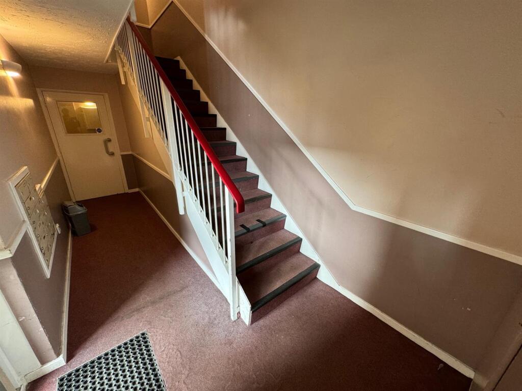 Apartment in London - View 2