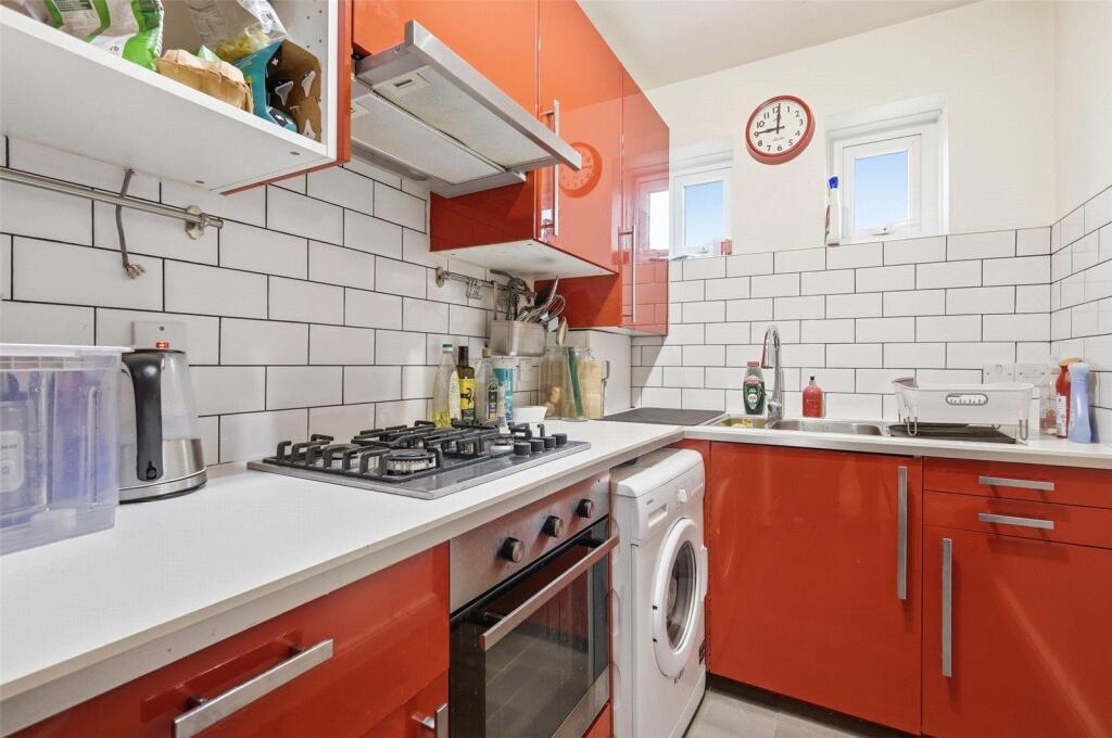 Apartment in London - View 5