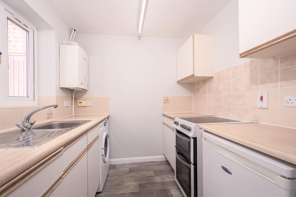 Aster Road, Kettering photo 4