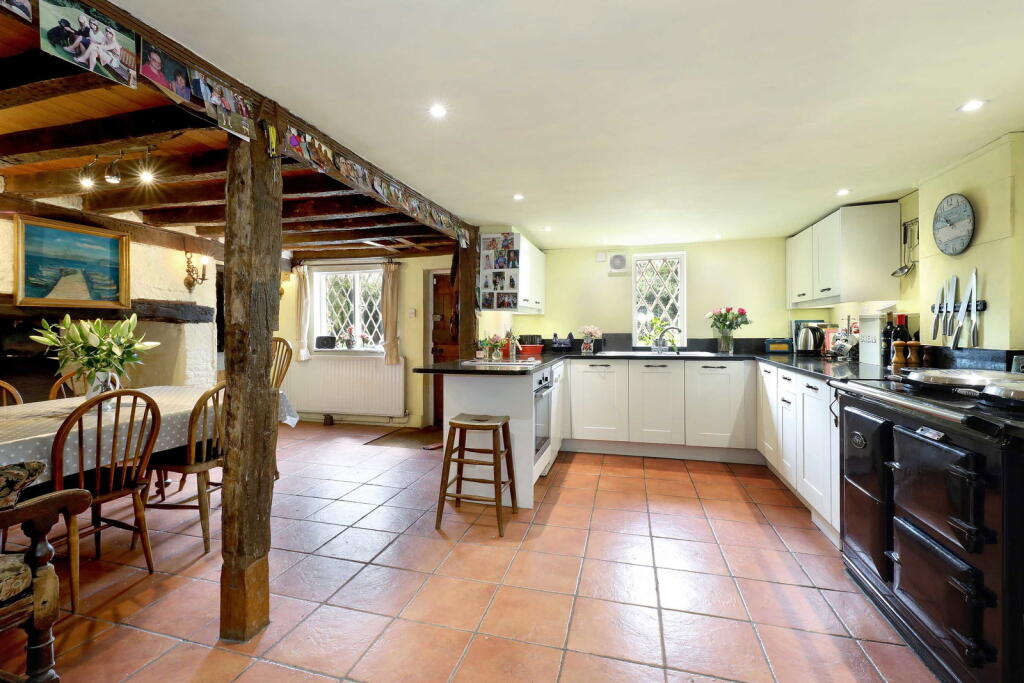 House in Guildford - View 5