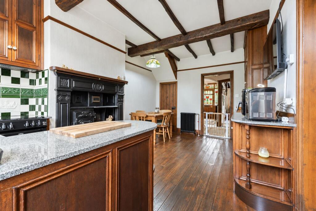 House in Leeds - View 5