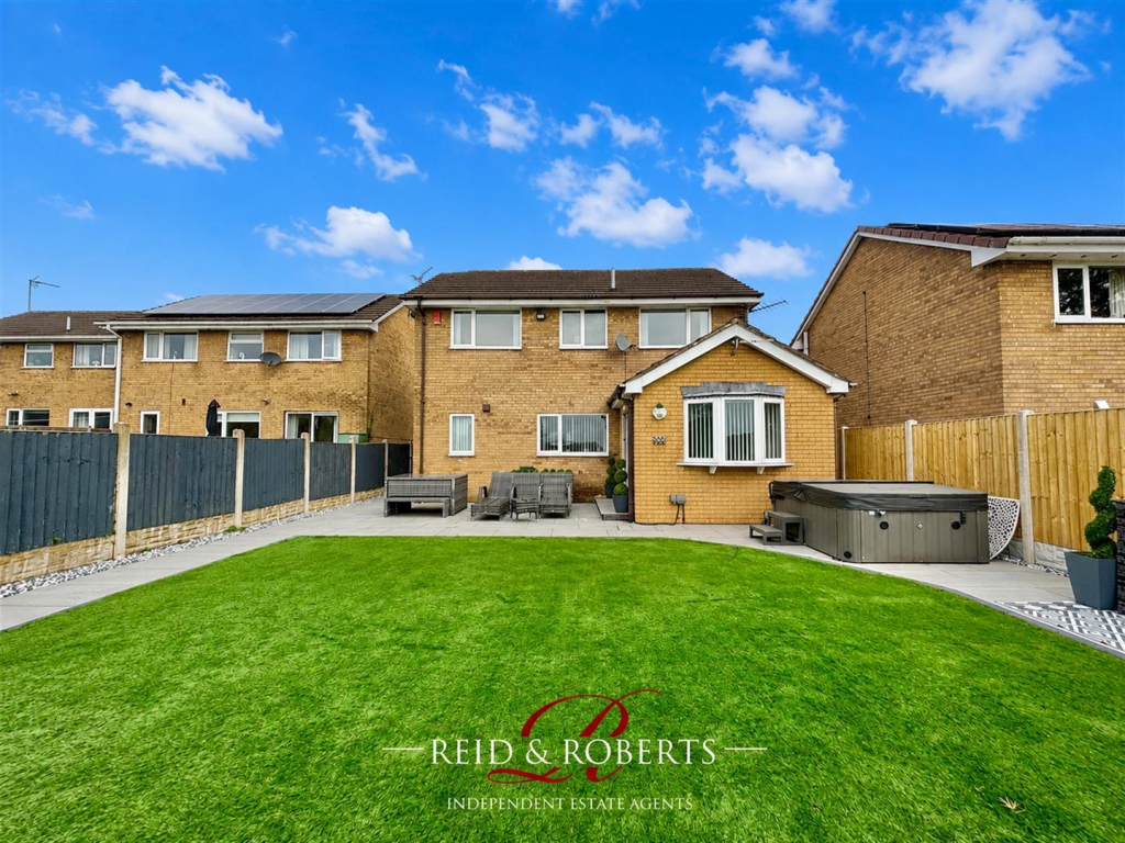Poplar Close, Coedpoeth, Wrexham photo 2