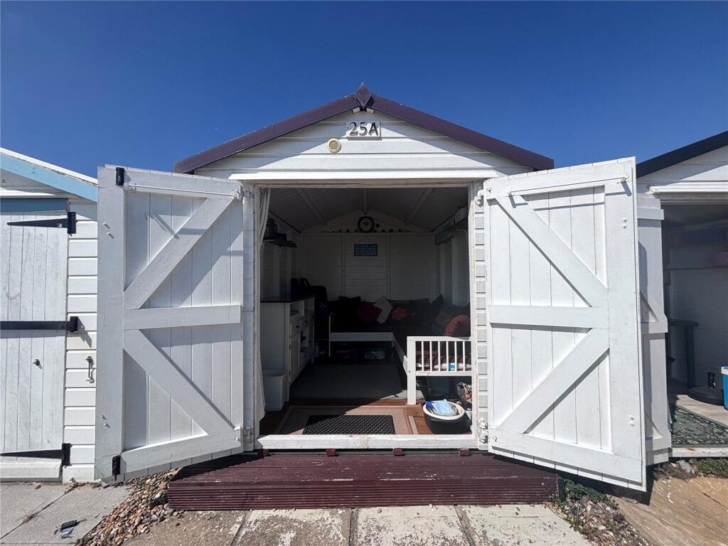 25a West Beach, Brighton Road, Lancing, BN15 photo 2