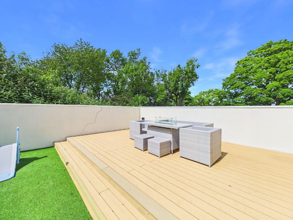 House in Pembroke Dock, Pennar - View 4