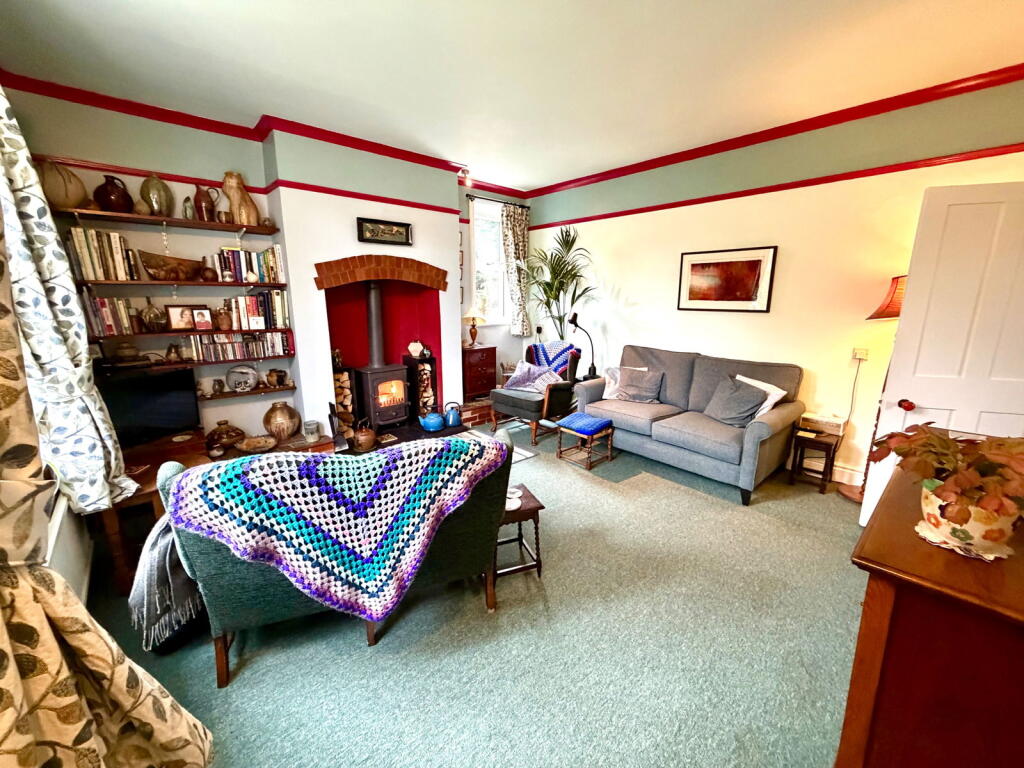 Whitwell Lane, Stocksbridge, Sheffield, S36 1GE photo 3
