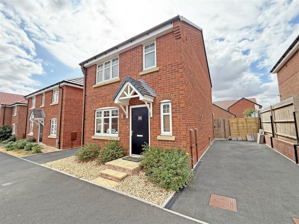 3-bed detached on Fox Avenue, Oteley Road, Shrewsbury, £325,000