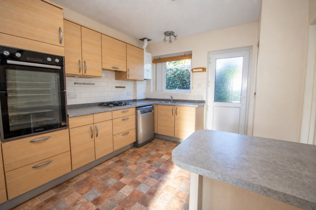 House in Yelverton, Bere Ferrers - More