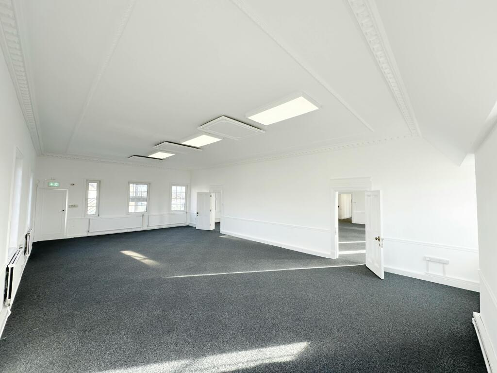 Photo 10-12-2025 11 33 13 copie.jpg