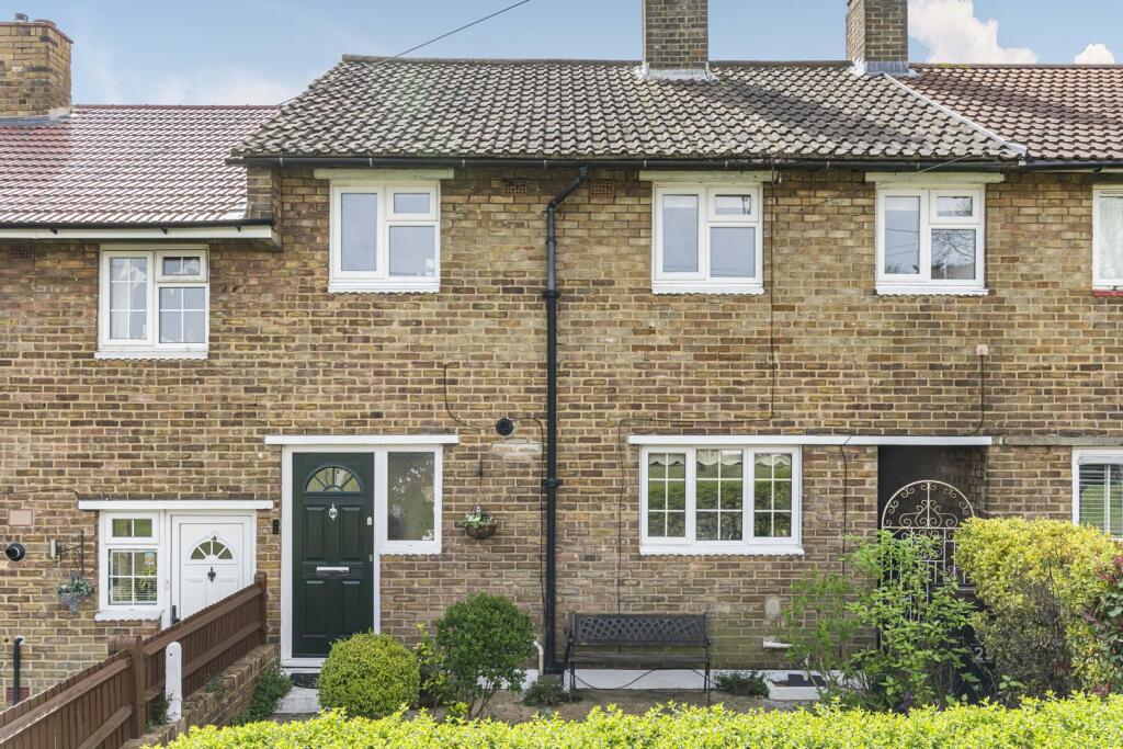 Main image of property: Malling Way, Hayes