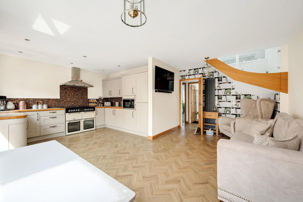 House in Dartford - View 3