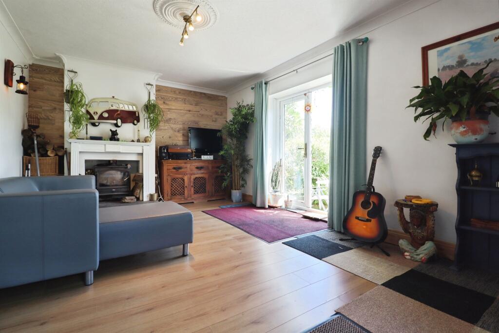 House in Cardiff, Taffs Well - View 3