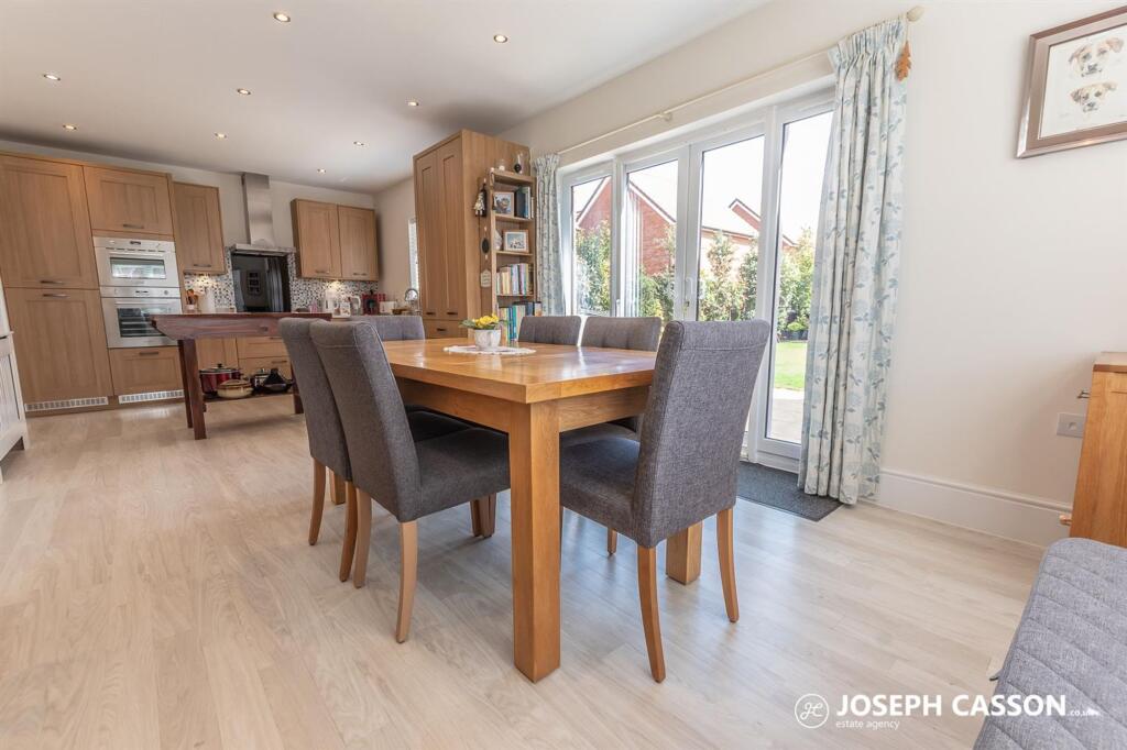 House in Taunton - View 5