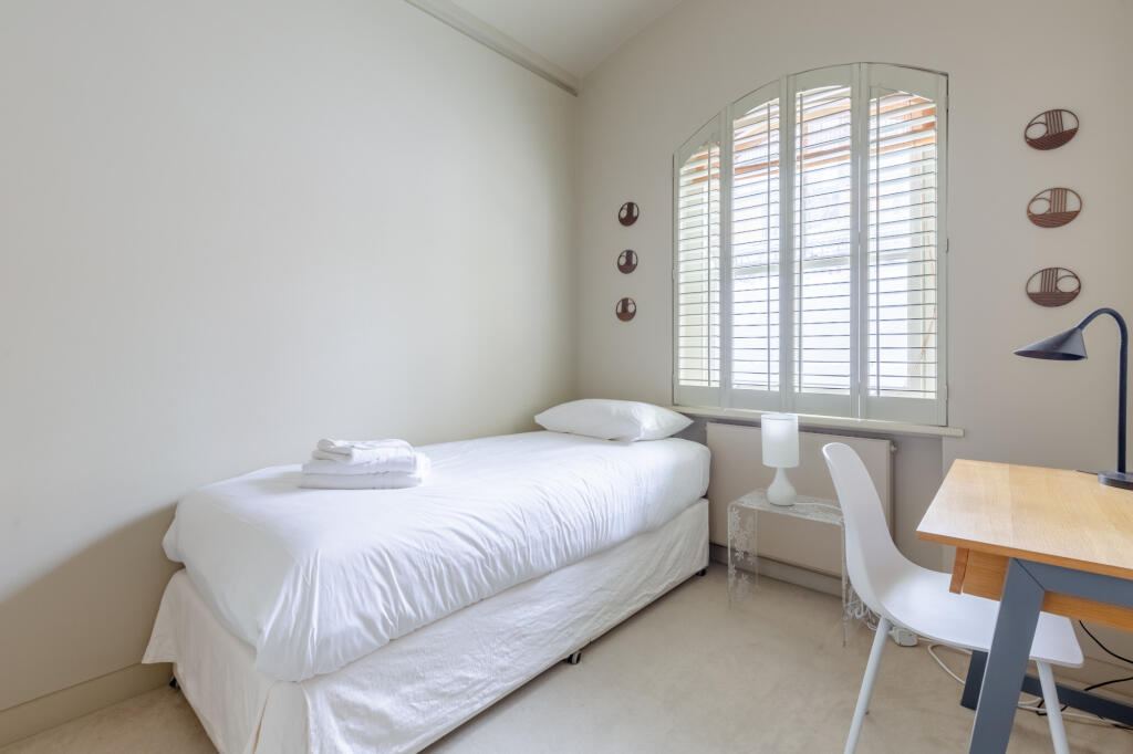4 bedroom terraced house for rent