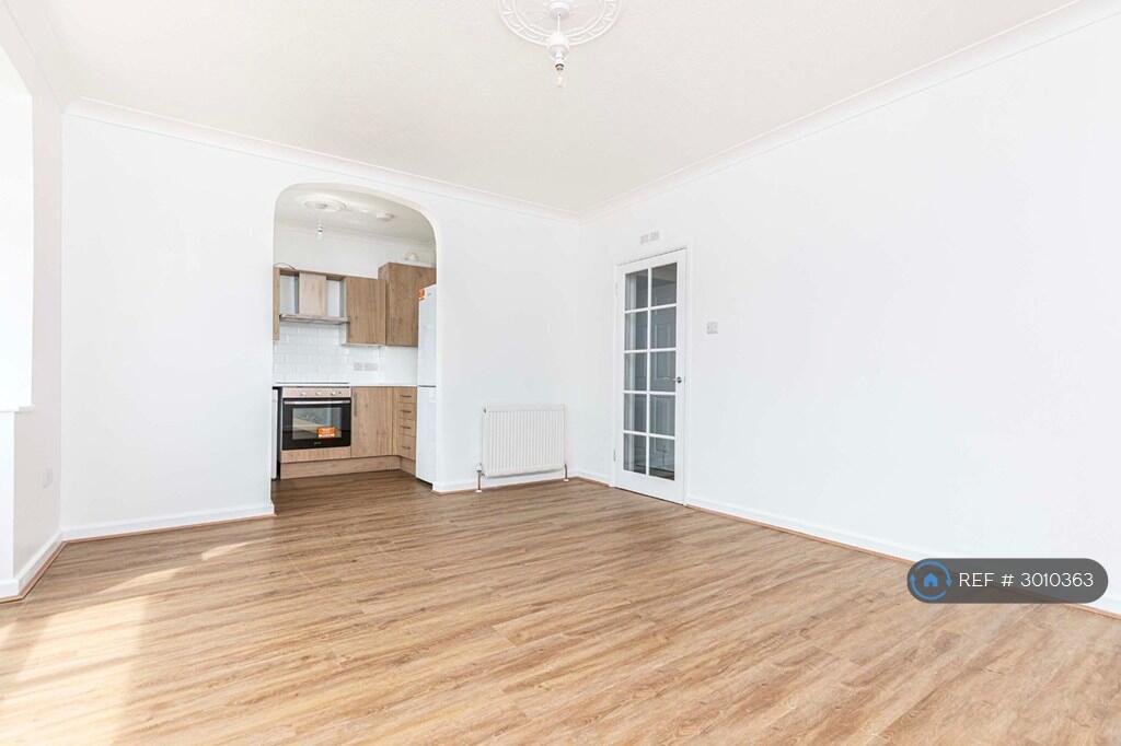 Apartment in Southampton - View 4