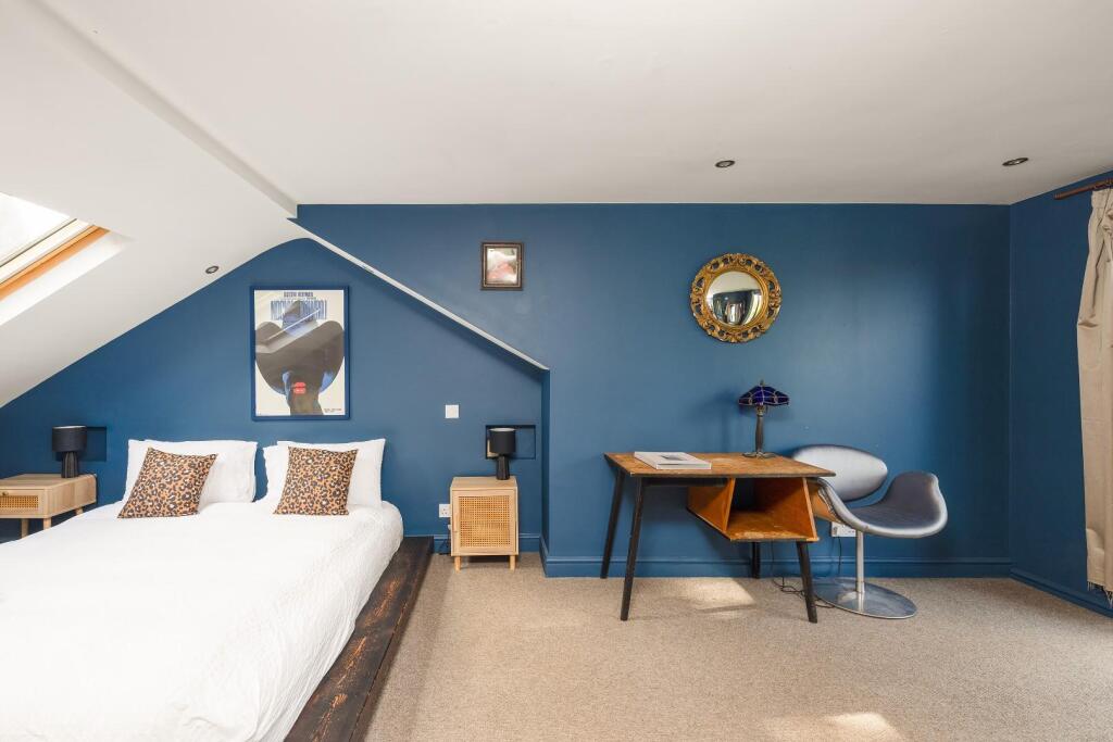 House in Bristol, Baptist Mills, St Werburgh's - View 4