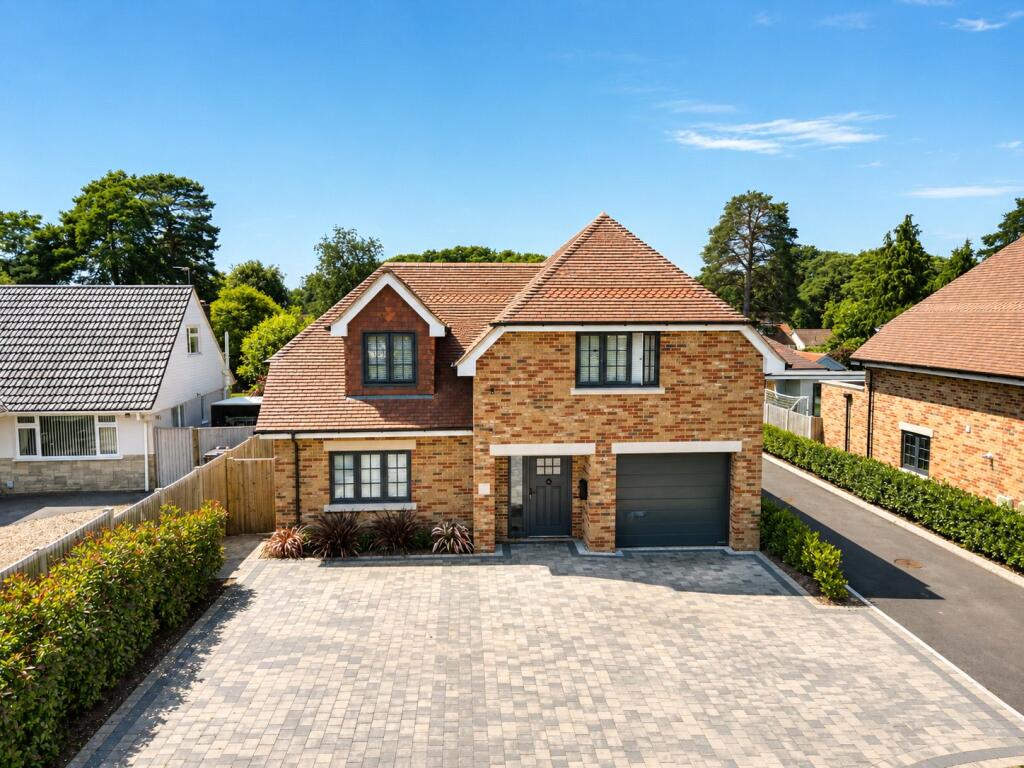 Main image of property: Heather Ridge Close, Ashley Heath, Ringwood, Dorset, BH24