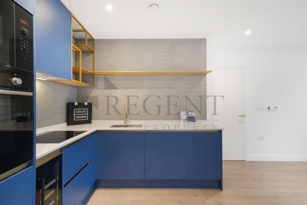 Apartment in London - More