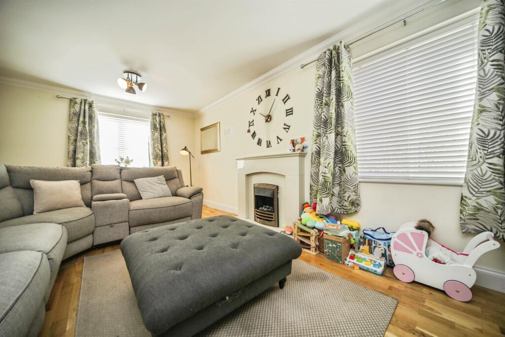 House in East Suffolk, Framlingham - View 2