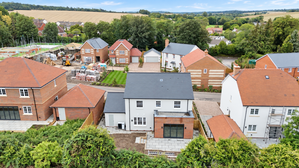 House in Test Valley, King's Somborne - View 2