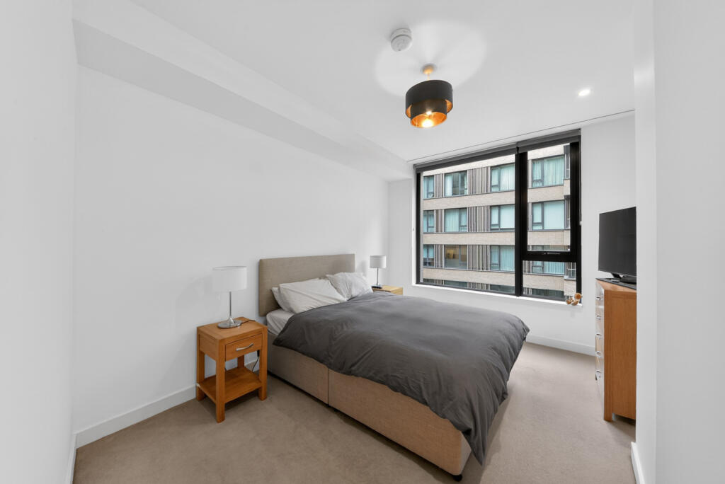 Apartment in London - View 5
