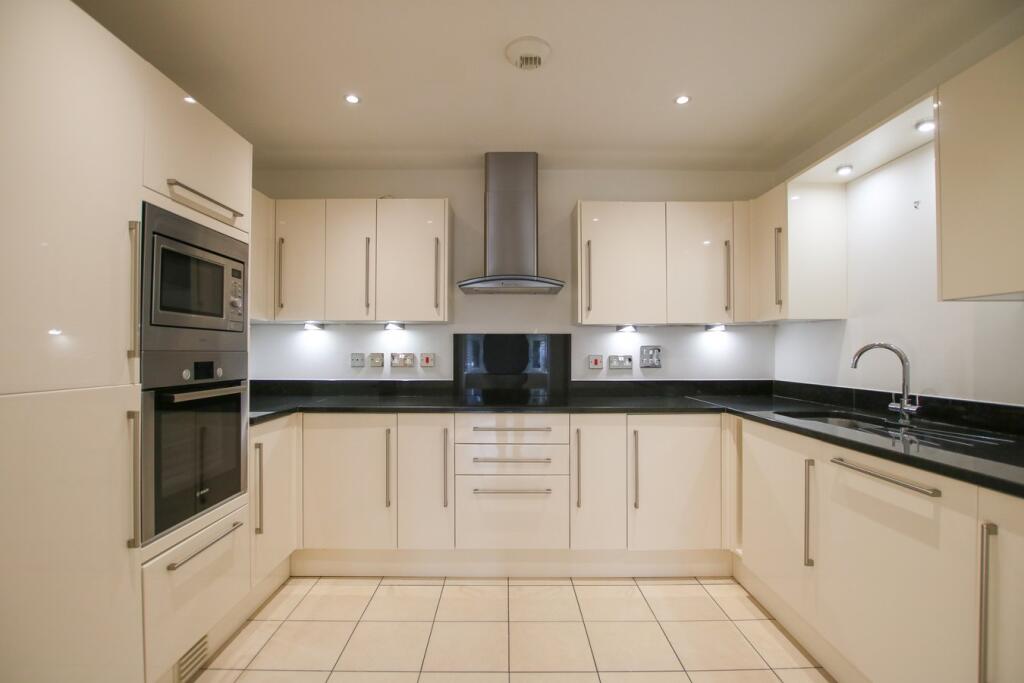 Rectory Road, Wokingham, RG40 photo 4