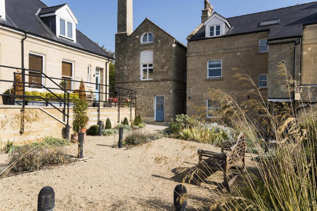 Main image of property: Brassknocker Hill, Bath