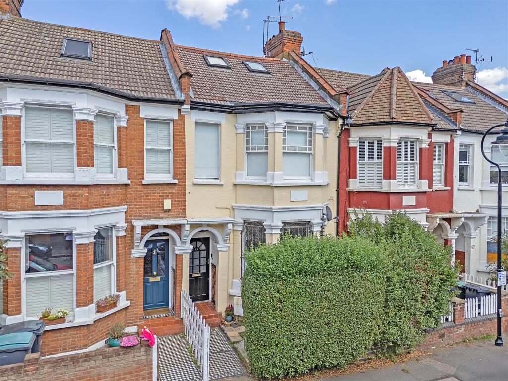 Main image of property: Rathcoole Avenue, N8 9LY