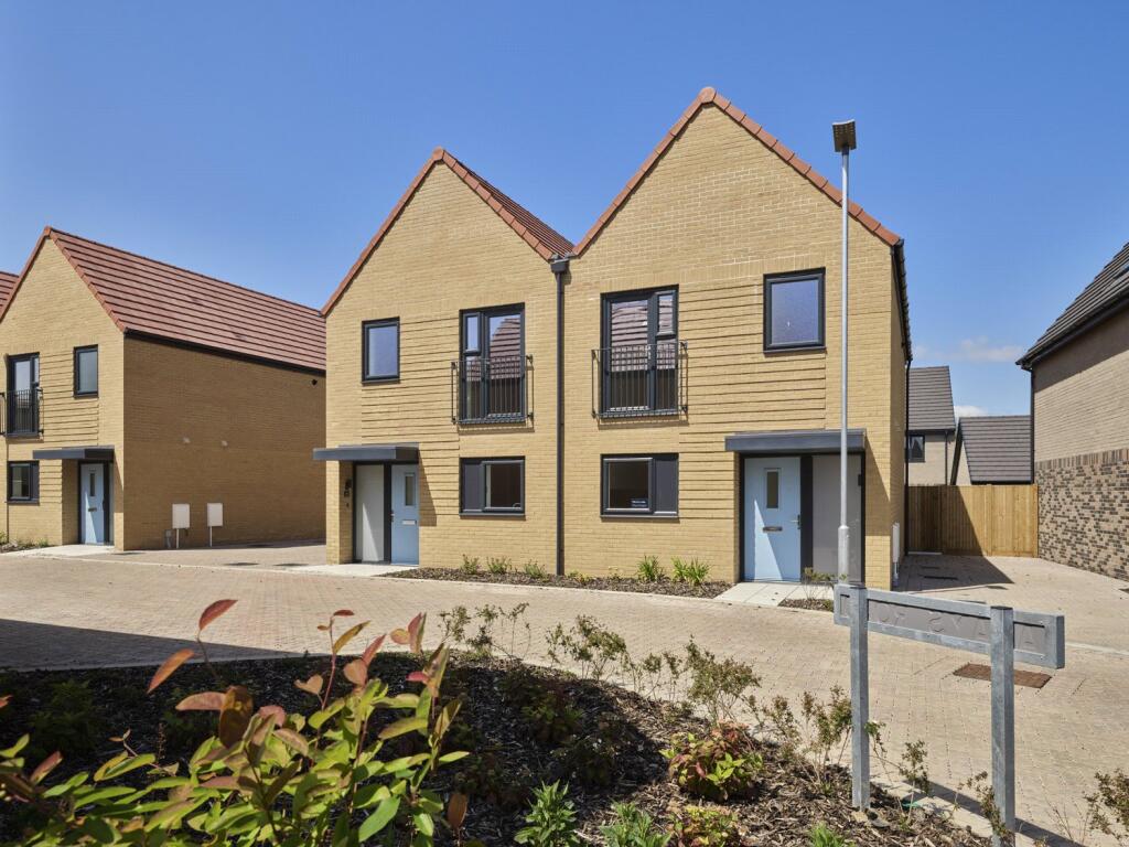 3-bed semi-detached on Plot 36, Laureate Fields, Ferry Road, Felixstowe, IP11, £350,000