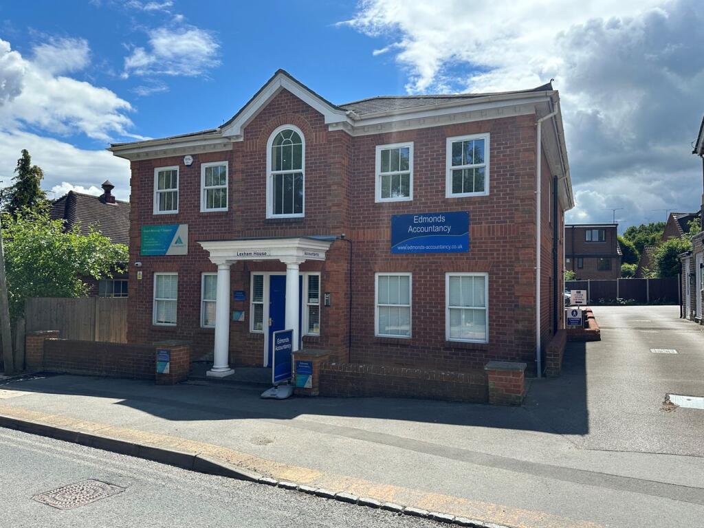 Main image of property: Forest Road, Binfield, RG42