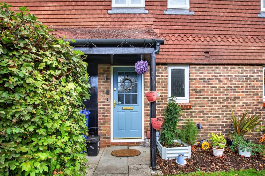 Othello Grove, Warfield, Bracknell, Berkshire, RG42 photo 2