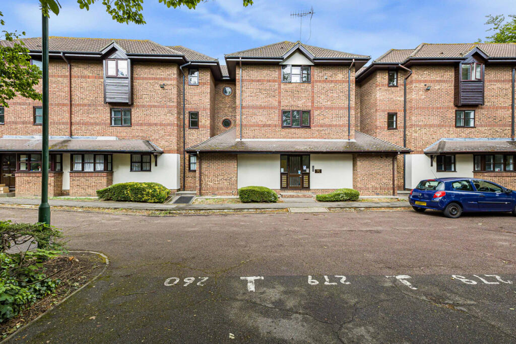 Apartment in Dartford, Kent - View 4