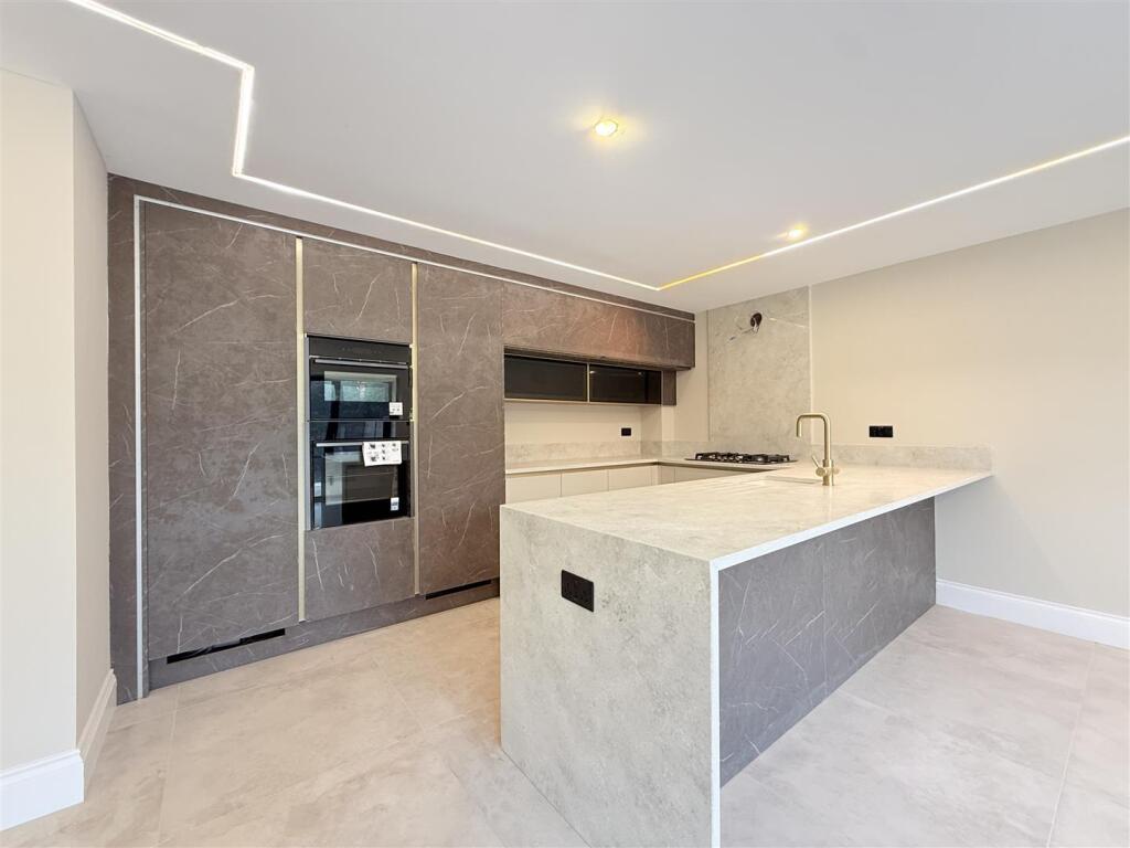 House in Tameside, Woodlands - View 5