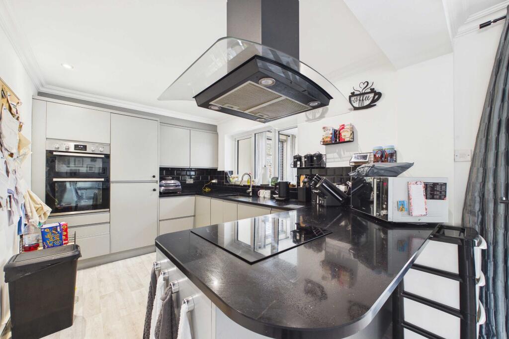 House in Paignton, Foxhole - View 4