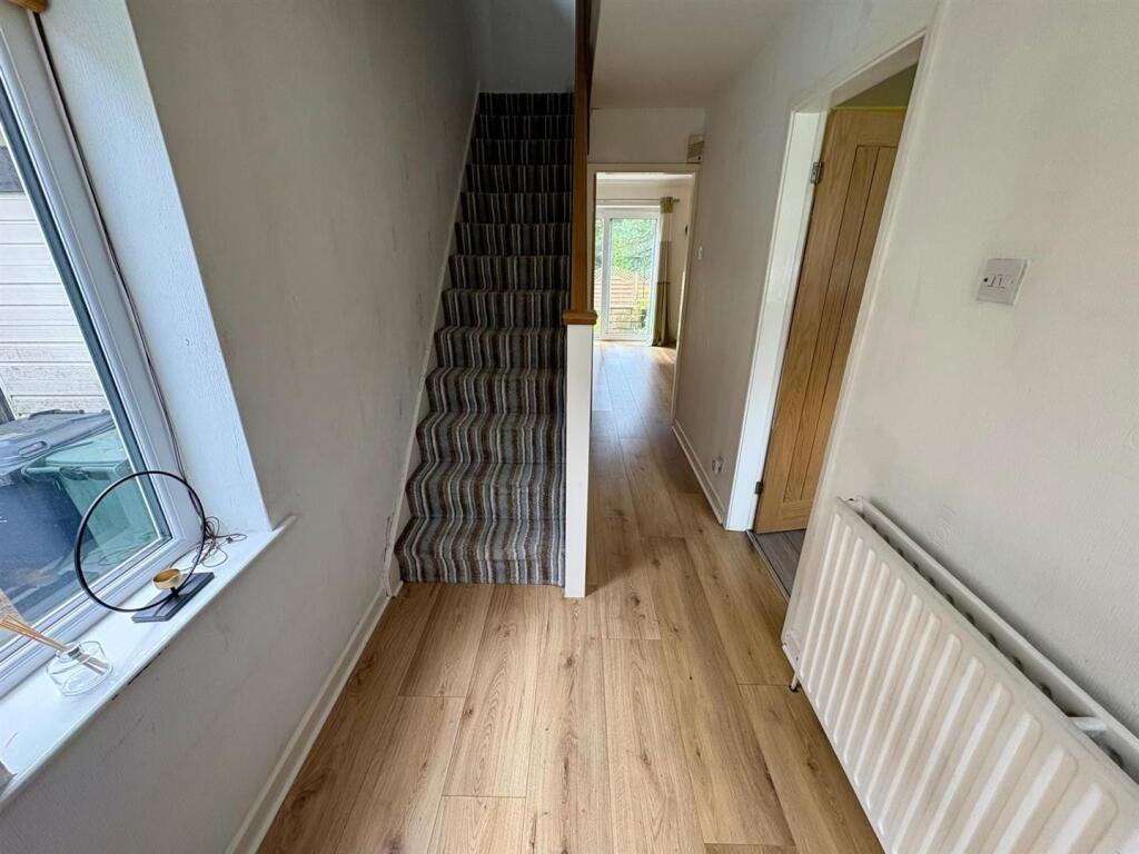 House in Bradford, Hill Top, Upper Pikeley - View 4