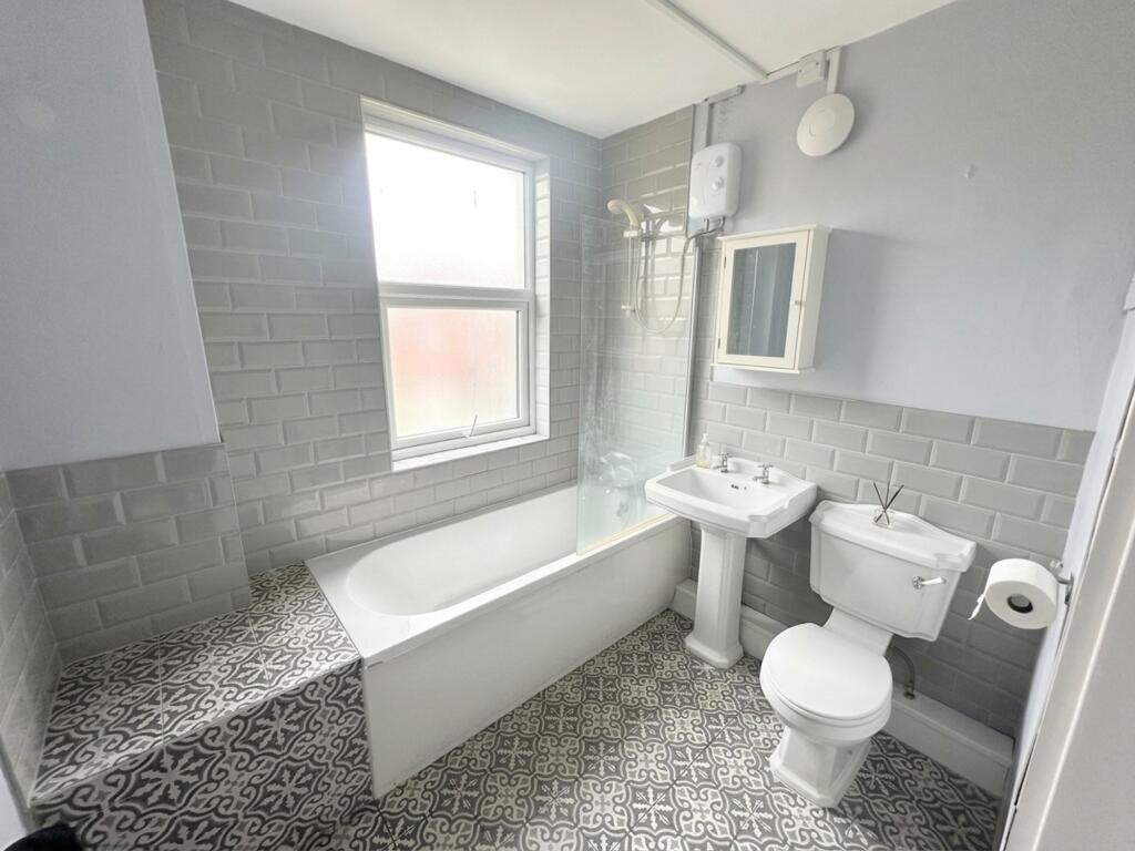 House in Leicester, Aylestone Park - View 4
