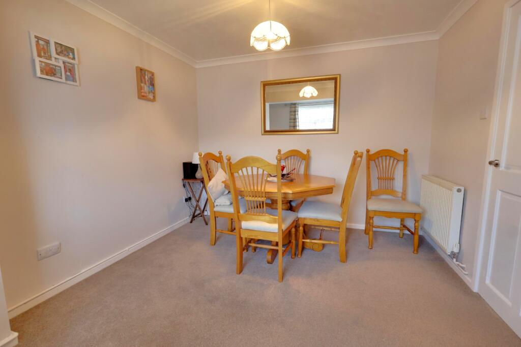 Redwing Road, Clanfield photo 4