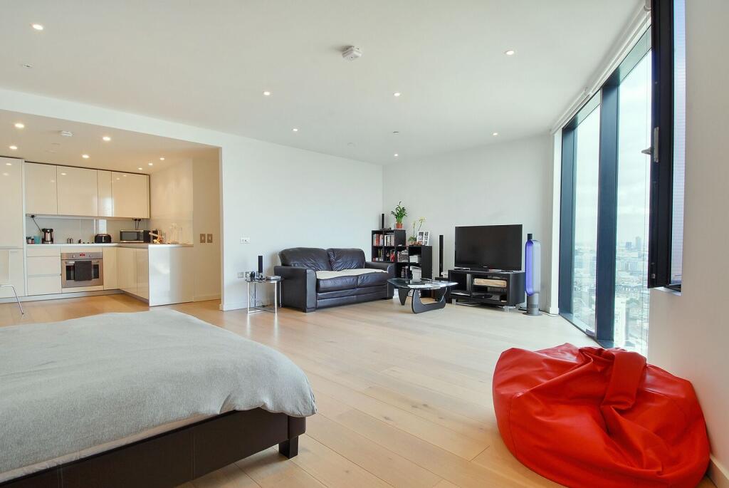 Studio flat for rent