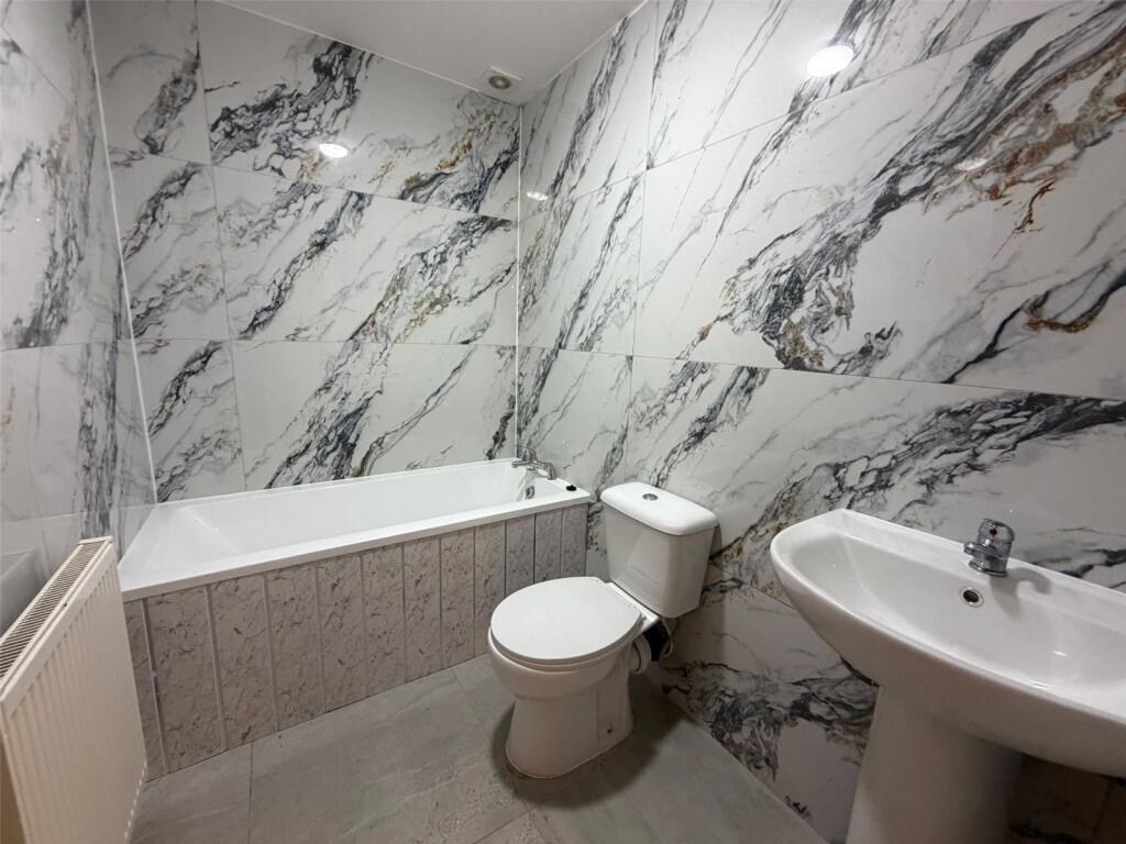Apartment in Walsall, West Midlands - View 2