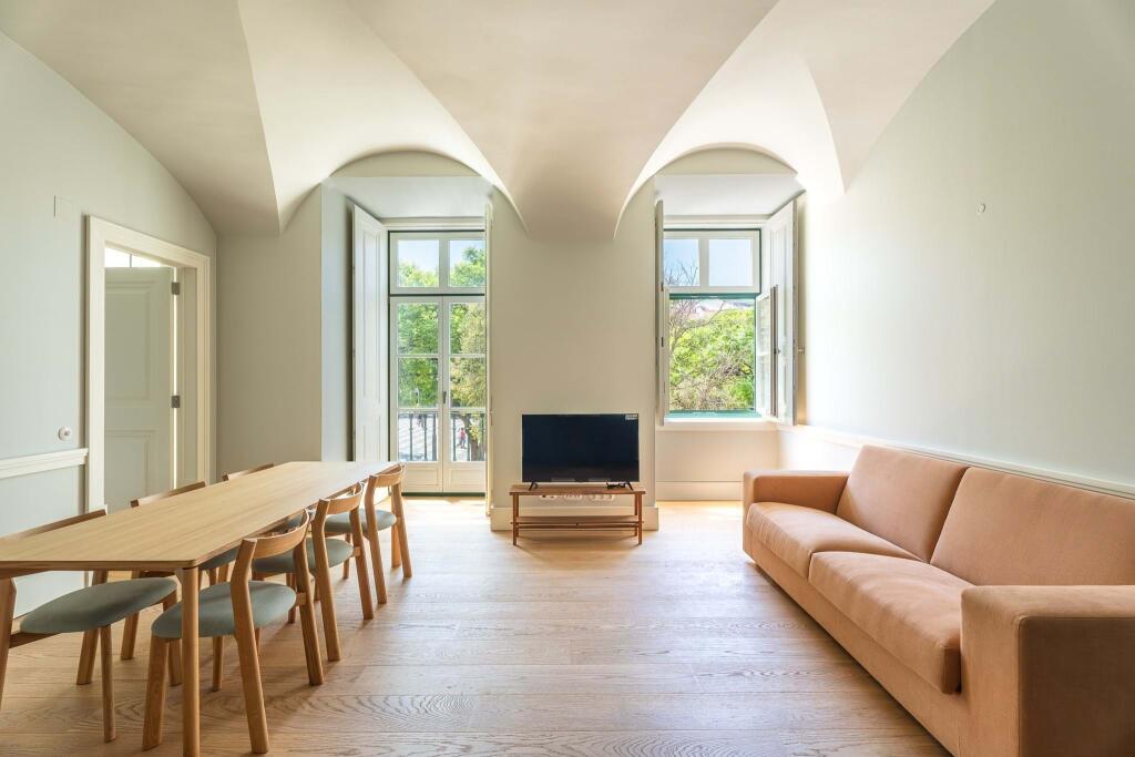 Main image of property: Lisbon, Santa Cruz