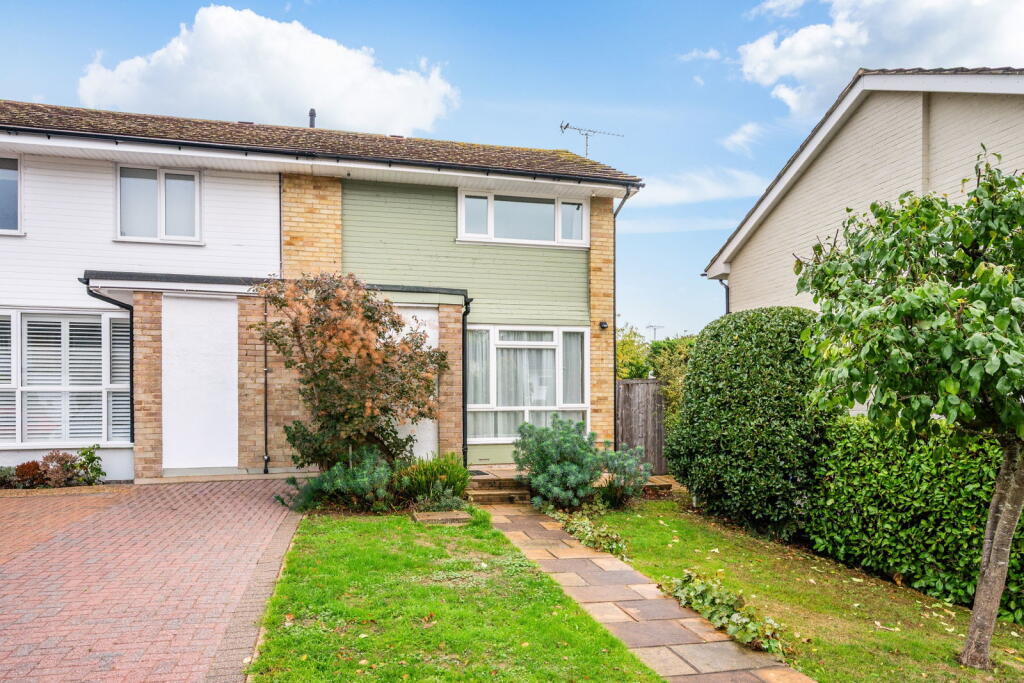 Main image of property: Silkham Road, Oxted, RH8 0NY