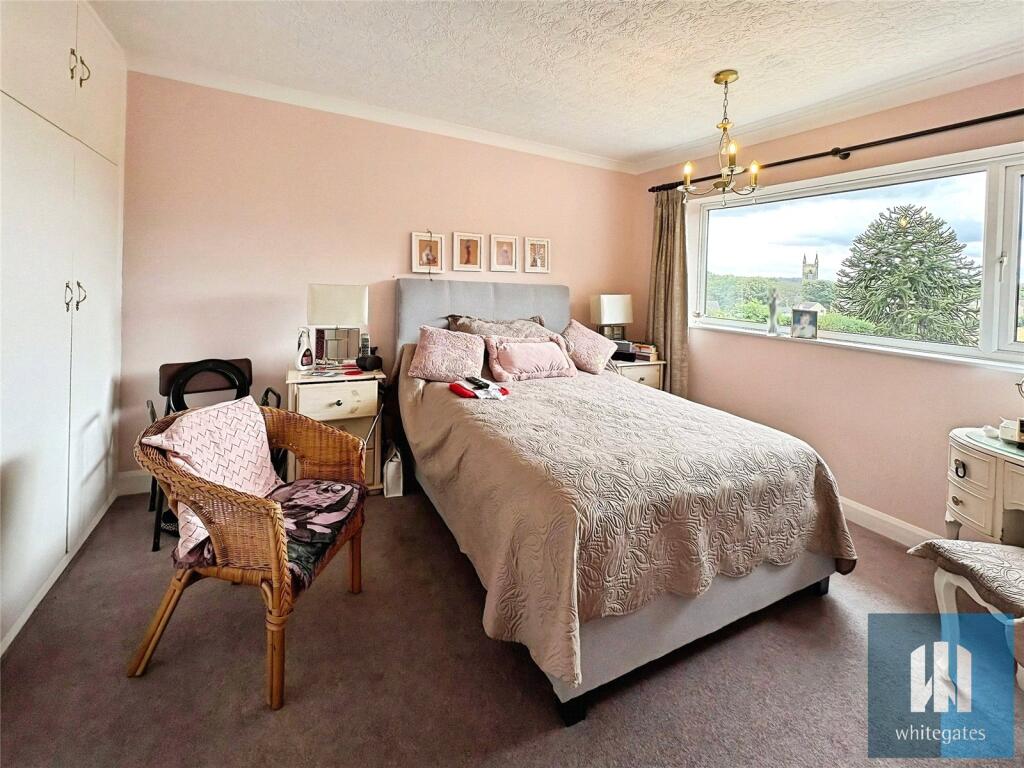 House in Wakefield - View 5