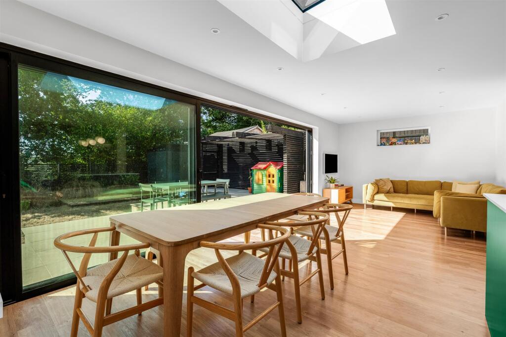 House in Hertford, Folly Island - More