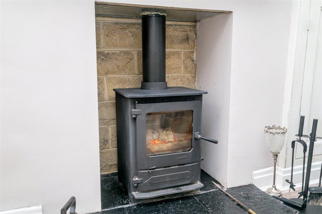 House in Kirklees, Birstall Smithies - View 2