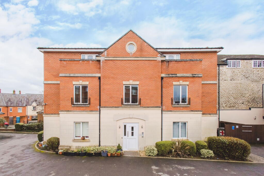 Main image of property: Croft House, Brock End, Old Town, Swindon, Wiltshire, SN1 3HA