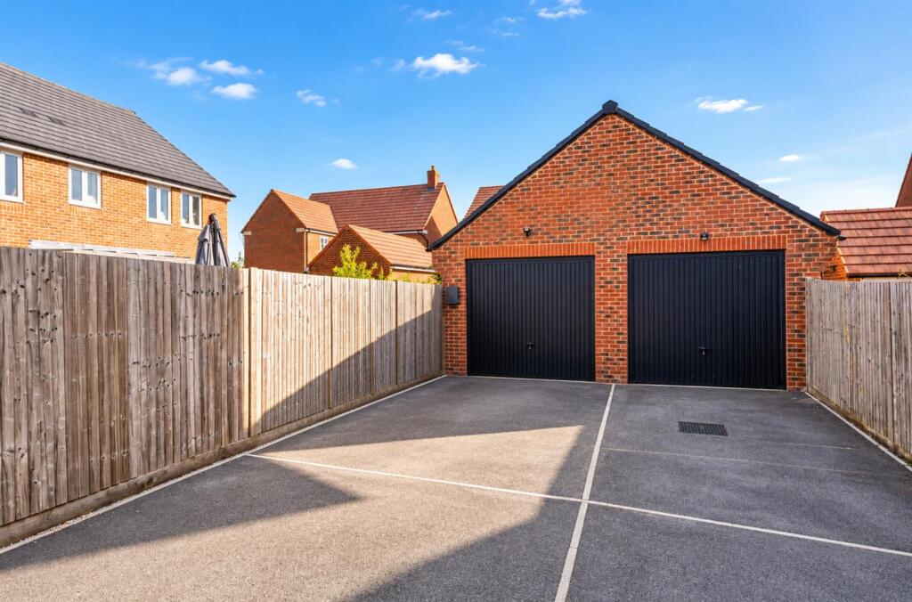 House in Reading - View 4