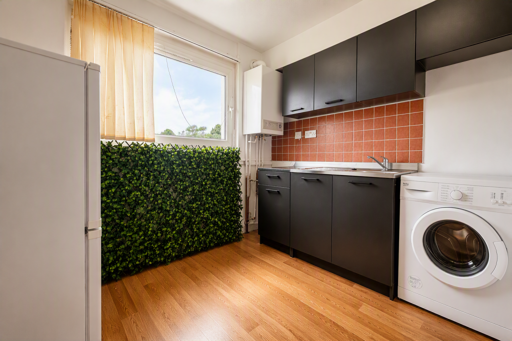 Apartment in Glasgow - View 3