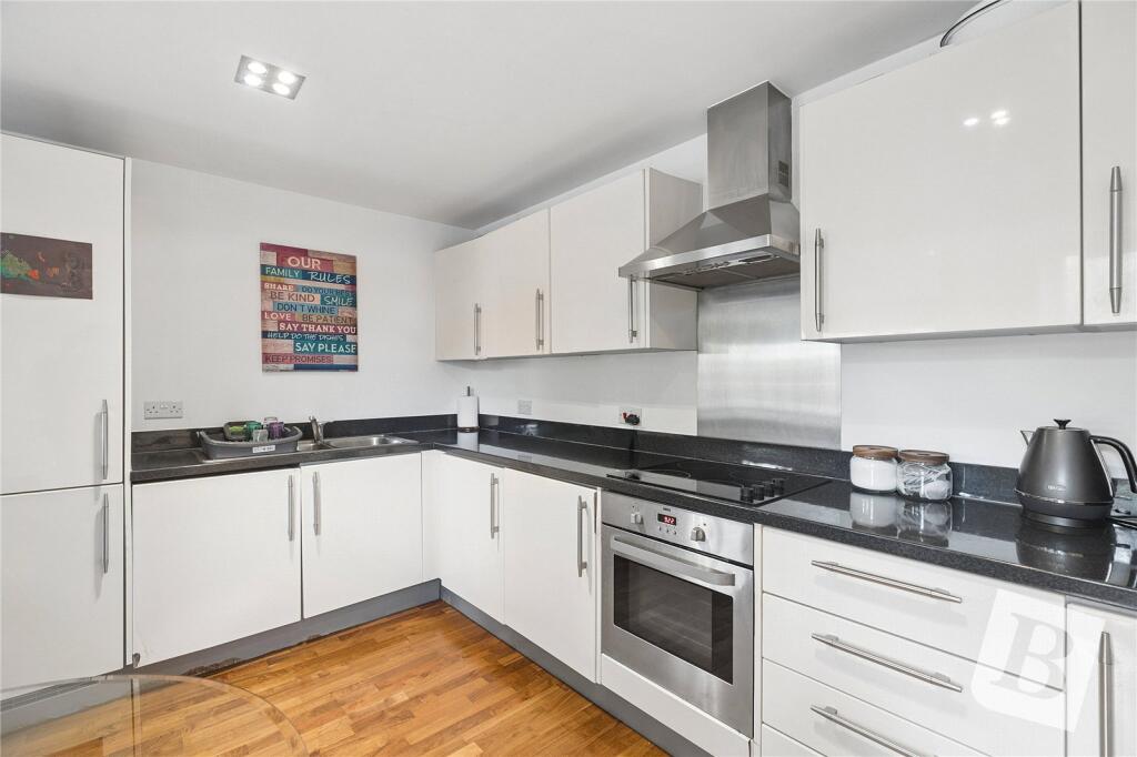Apartment in Romford - View 2