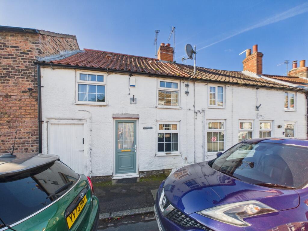 Main image of property: Bonnyrigg, Main Street, Ottringham, Hull, HU12 0AG