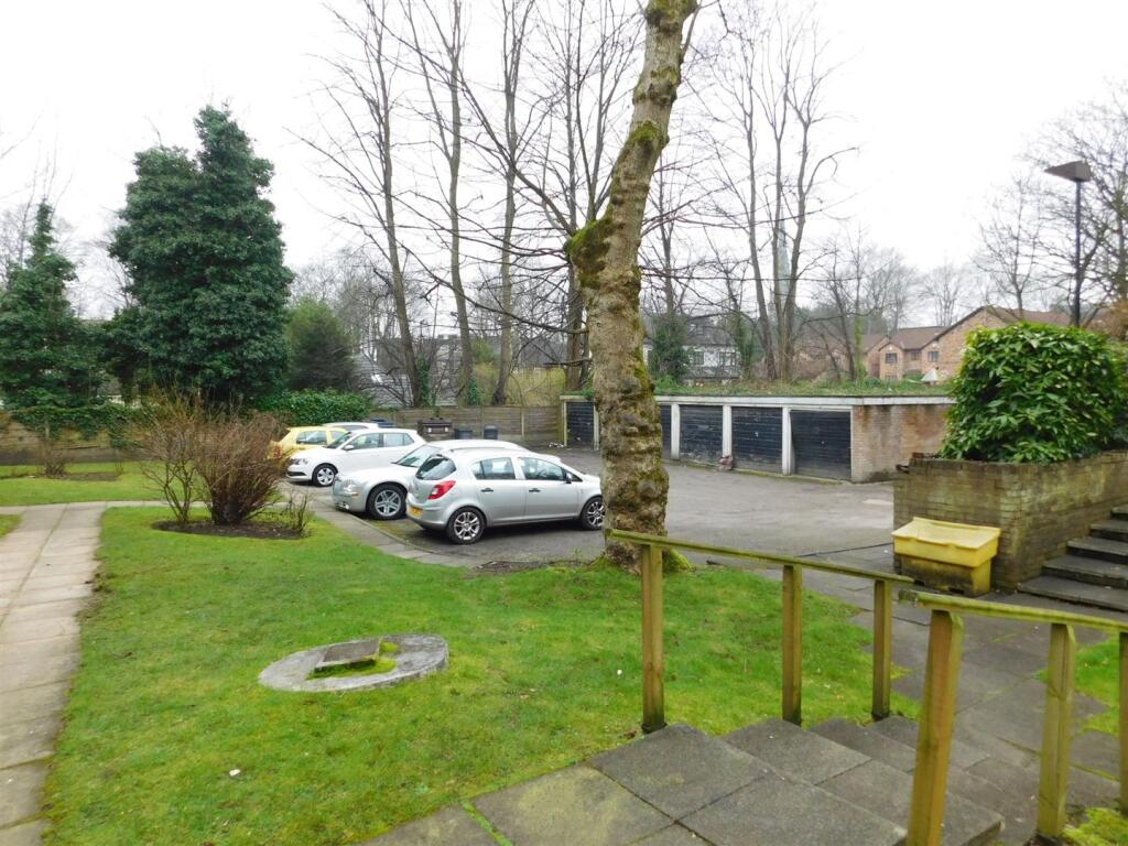 Apartment in Salford, Greater Manchester - View 2