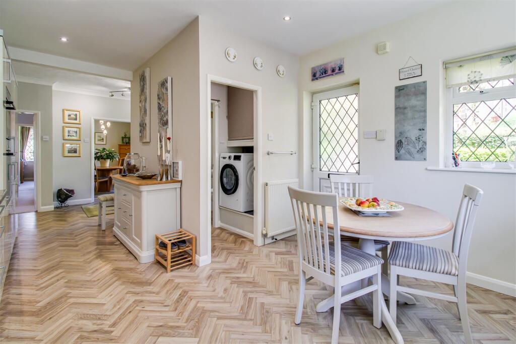 House in Wakefield, West Yorkshire - View 4